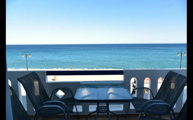 Petrakis Sea View