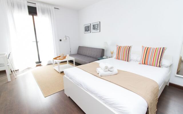 Cute Studio Dos Aceras