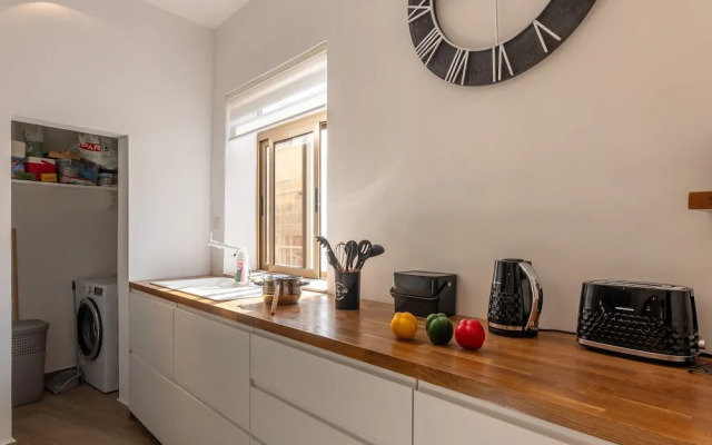 Magnificent Sea View Penthouse Cospicua