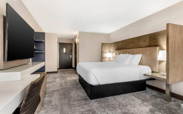 Comfort Inn Brooklyn Center