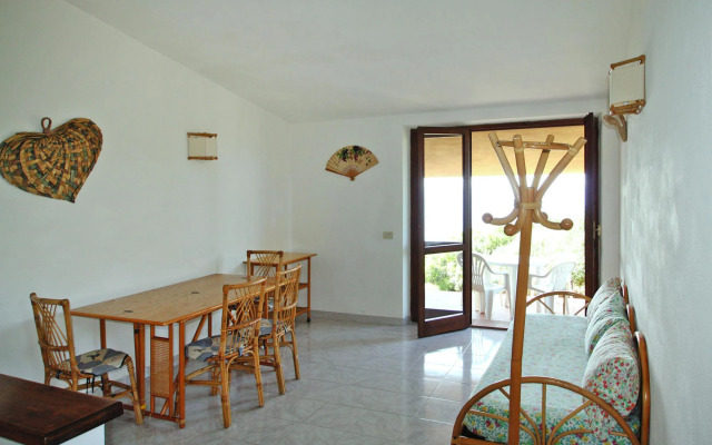 Apartment in Costa Paradiso with garden furniture