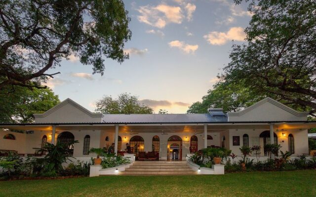 The Courtney Lodge