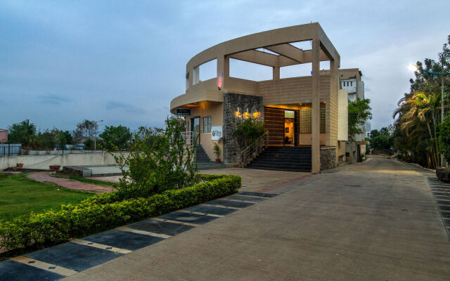 Treebo Premium Niraali Executive