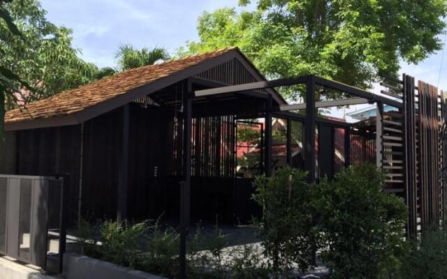 Baan Suan Guest House