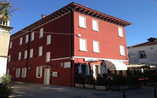 Venice Apartments Dante