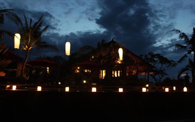 Ume Cantik Villa