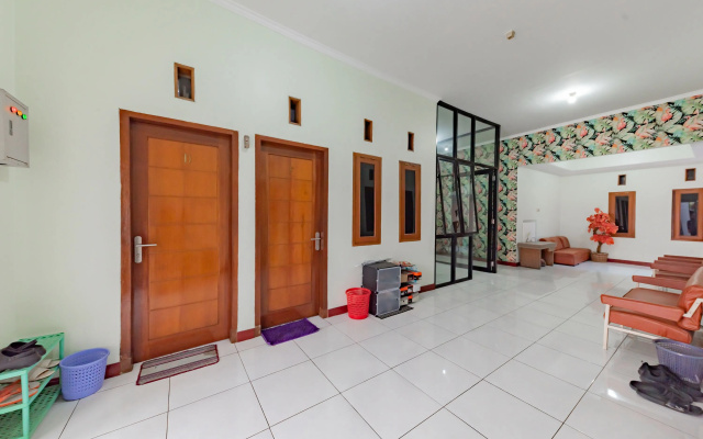 Urbanview Hotel Sunday Cirebon by RedDoorz