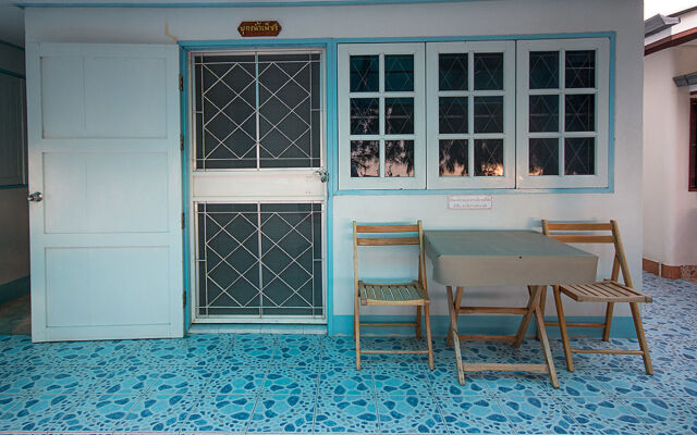 Cha-am Little Shop & Resort