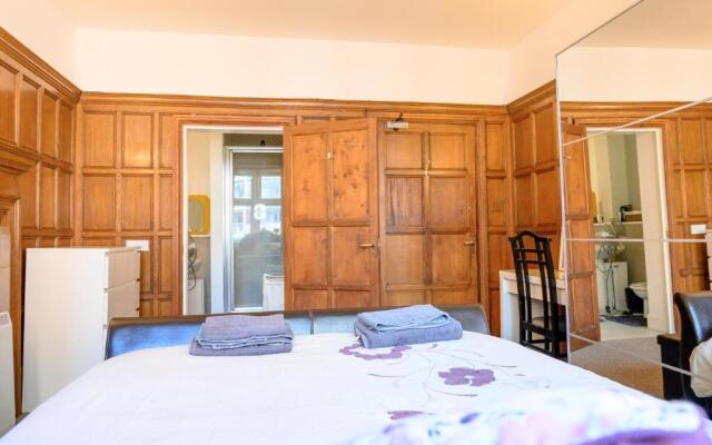 Amazing 3 Bedroom apartment in the center of Town