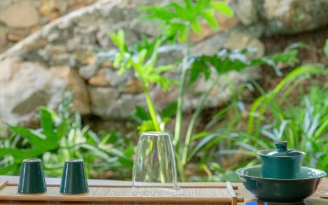 Xingyi Wanfenglin Ruhuazaoye Homestay (Baguatian Observation Deck)