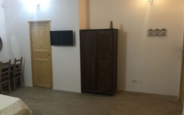 Decadracma rooms