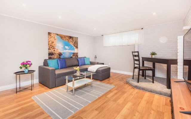 Cozy 1BR Apartment With a King Bed Near Downtown Ottawa