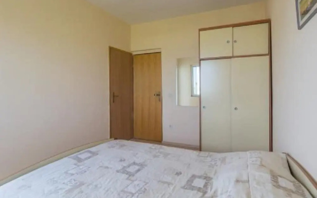 Blue Skies - 30 m From the sea - A2