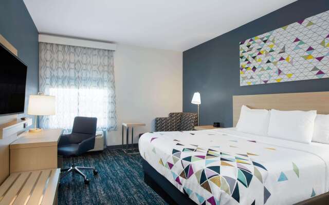 La Quinta Inn & Suites by Wyndham Manassas Va-Dulles Airport