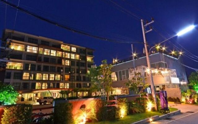 The Nice Condotel Bangtao Beach