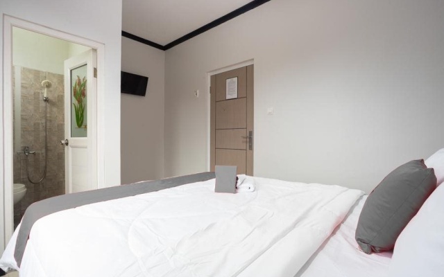 Rumah Padi Guesthouse by Reddoorz – Guest Rooms – Bogor