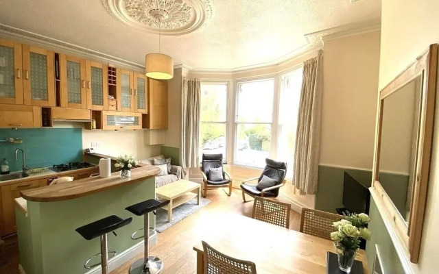 Lovely Victorian Apartment in Clifton Village