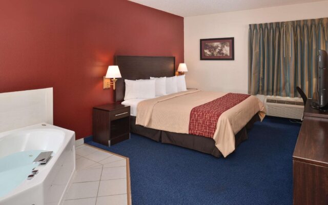 Red Roof Inn Clyde