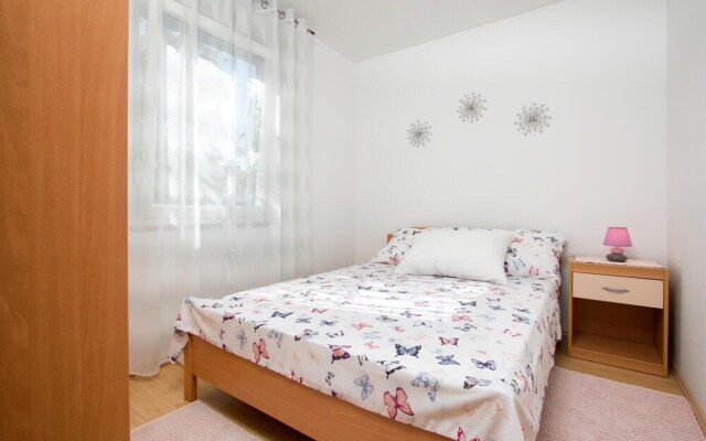 Amazing Home in Peroj With Wifi and 2 Bedrooms