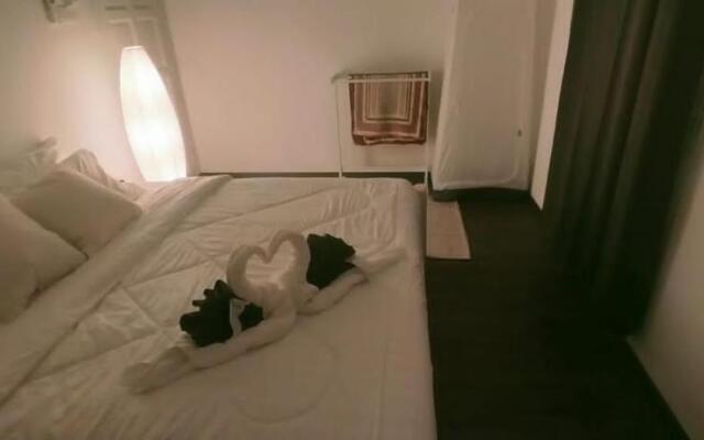 Homestay Aston Garden Kb