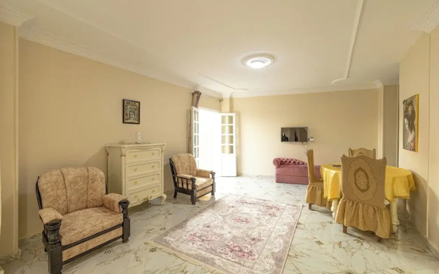 Queen of Pyramids Hotel