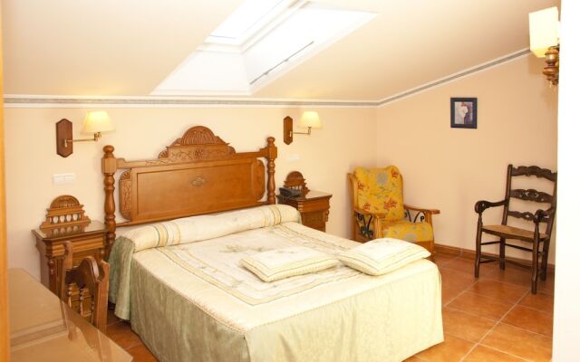 Hostal Santo Domingo de Silos