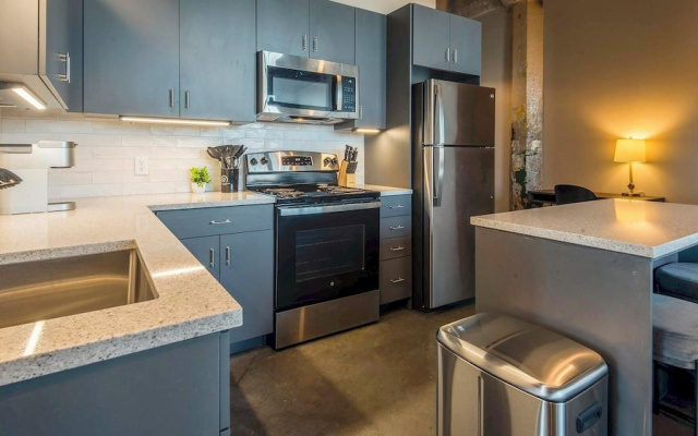 Landing Apartments Near Harbor Town