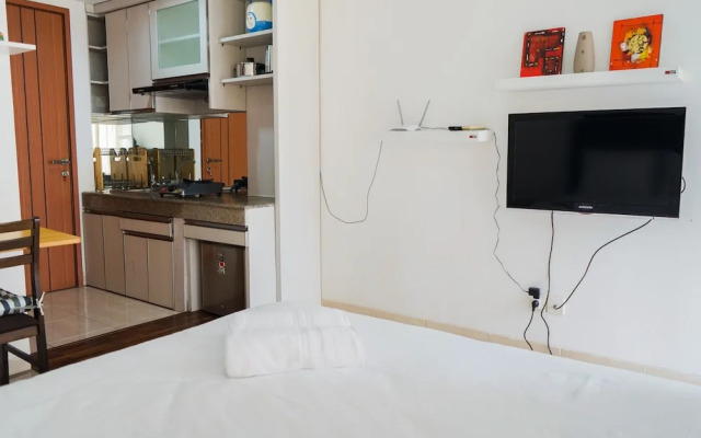 Homey Studio Apartment at Margonda Residence 3