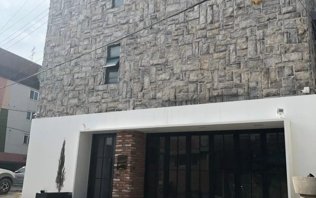 Star-Maru Guesthouse