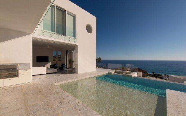 Modern 4 Bedroom Pedregal Villa Reduced Nightly Rate for 4+ Nights at Villa Besame