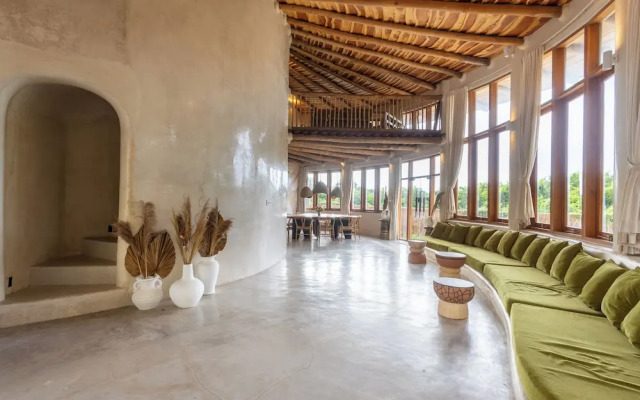 Nuanu Suites & Accommodations