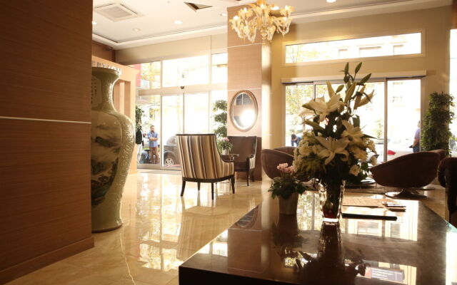 Hotel Way
