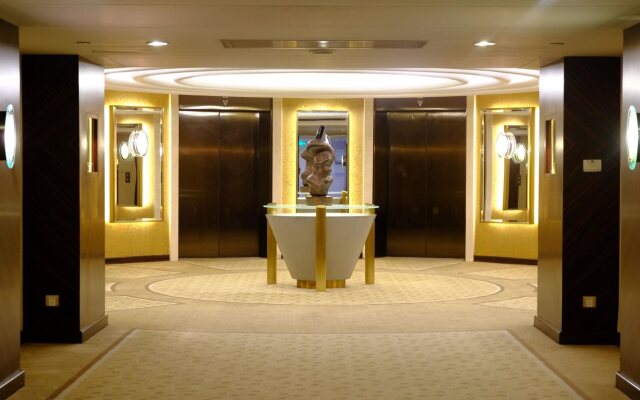 Hua Ting Hotel & Towers