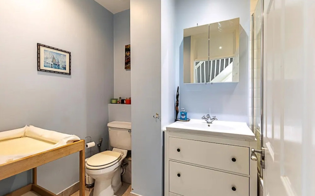Stylish & Spacious 3-bed Home in Vibrant Bow