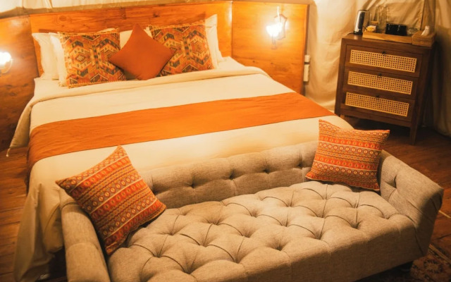 Alam Caldera Camp & Resto