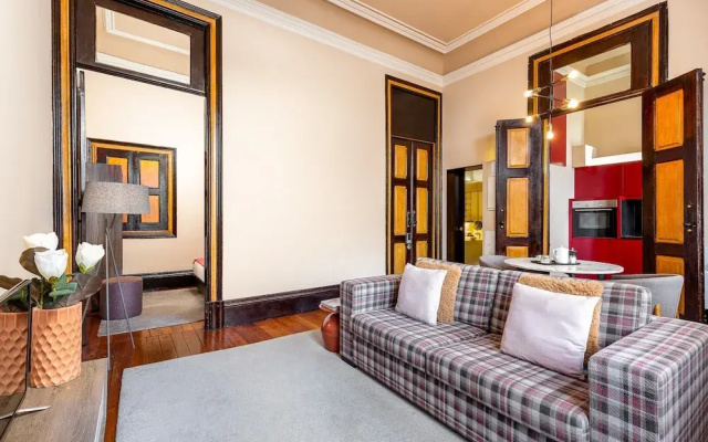 Charming Apartment in Porto's Heart