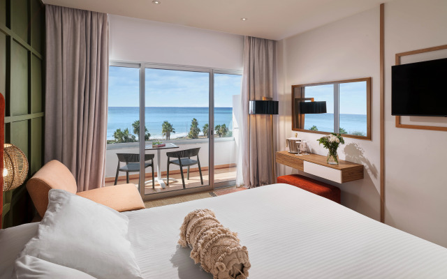Leonardo Cypria Bay