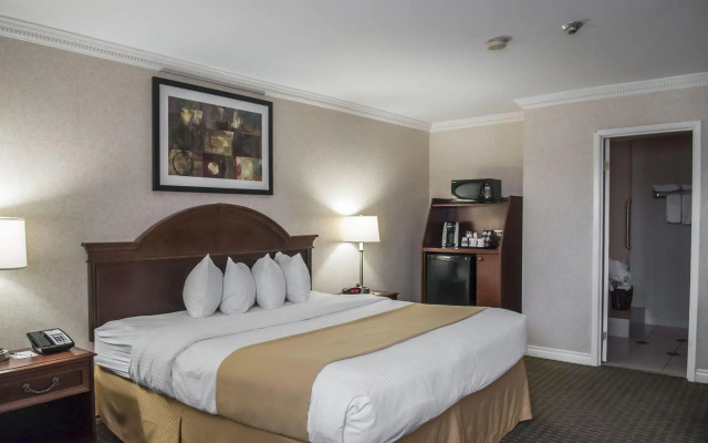 Quality Inn Airport West