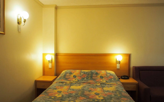 Edgecliff Lodge Motel