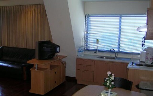 Piyavan Tower Serviced Apartment