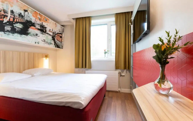 Ibis Hotel