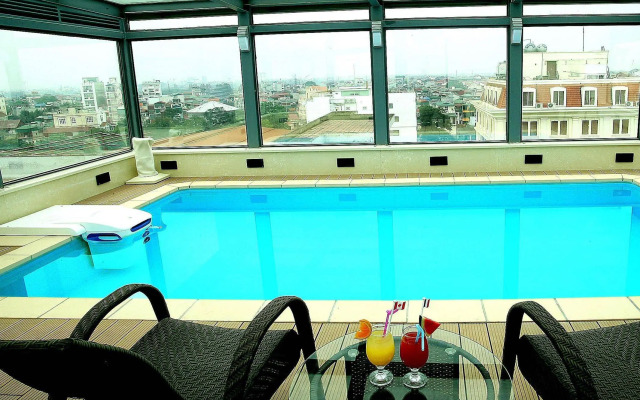 Skylark Hotel