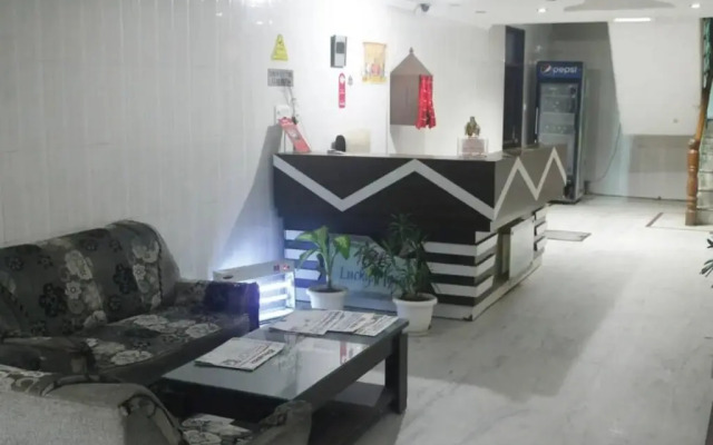 Hotel Lucky Plaza