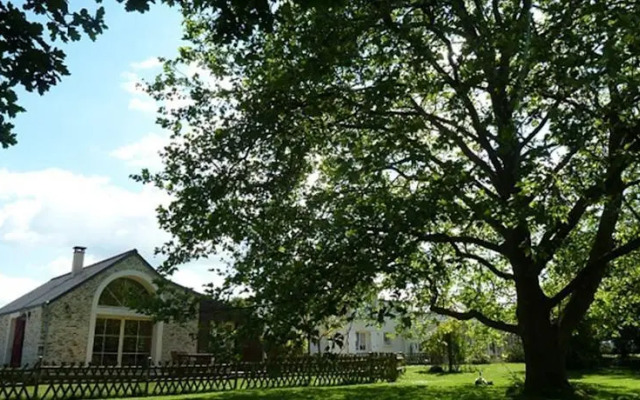 Au Bas Chalonge Gite Le Four à Pain