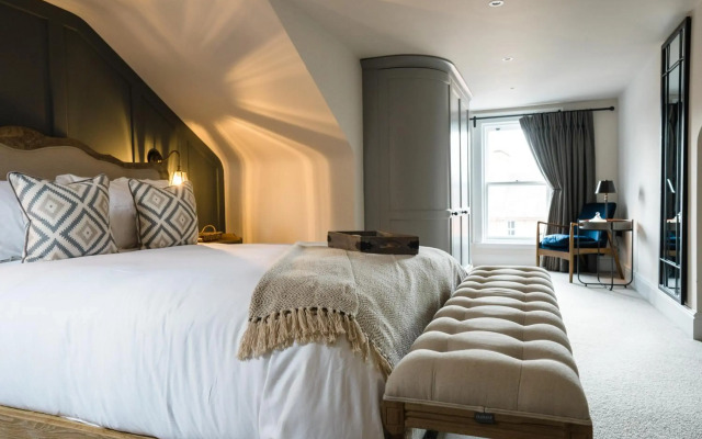 Regency House