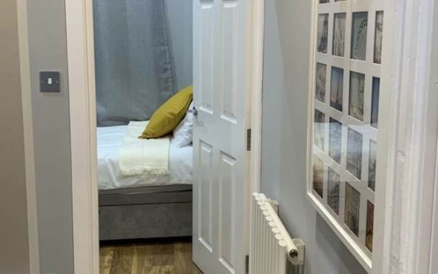 Charming 2-bed Apartment