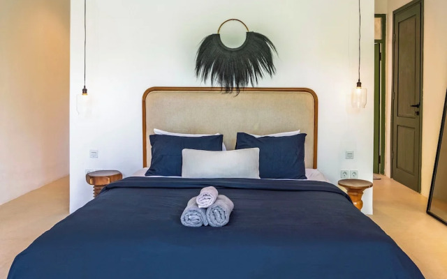 Veronica Villa by Betterplace