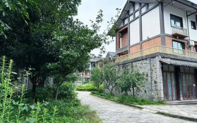 Shengyue Homestay (Emei Mountain Scenic Area)