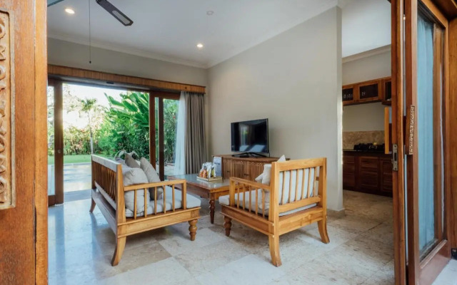 Swan Keramas Bali Villas