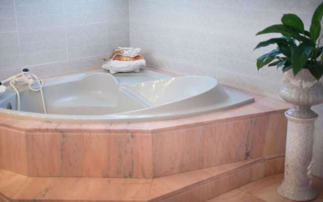 Gallery Villa 650M from the Beach (R81)